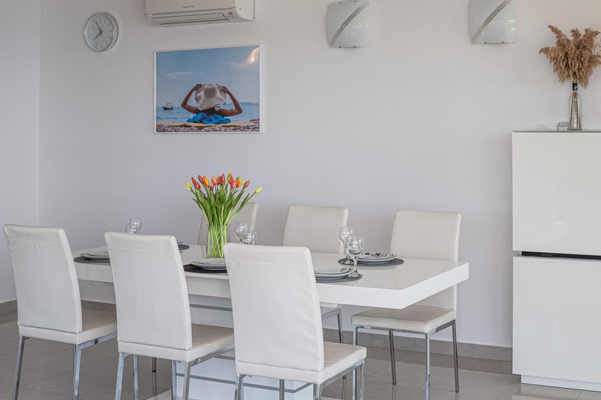 Ap 4+2 In One Of The Most Luxury Building In โอมิช ห้อง รูปภาพ